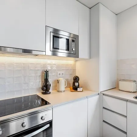 아파트 Palette | 1br With Balconies, Ac & Parking