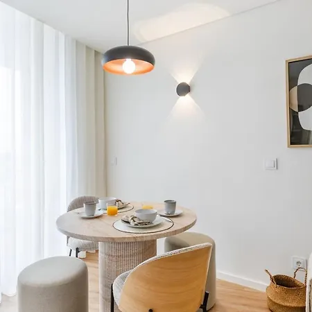 Palette | 1br With Balconies, Ac & Parking 포르투